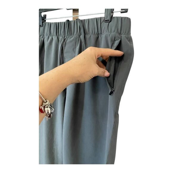 32 Degrees Cool Women’s Gray Lightweight Everyday Pants Medium - Picture 7 of 8